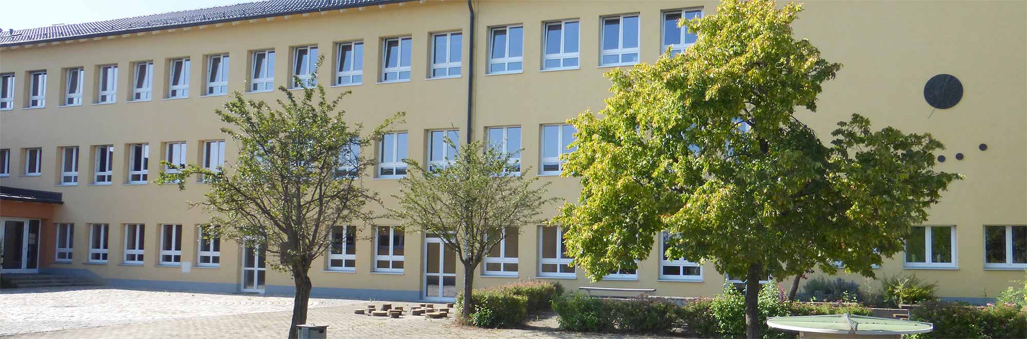 Grundschule Adlkofen
